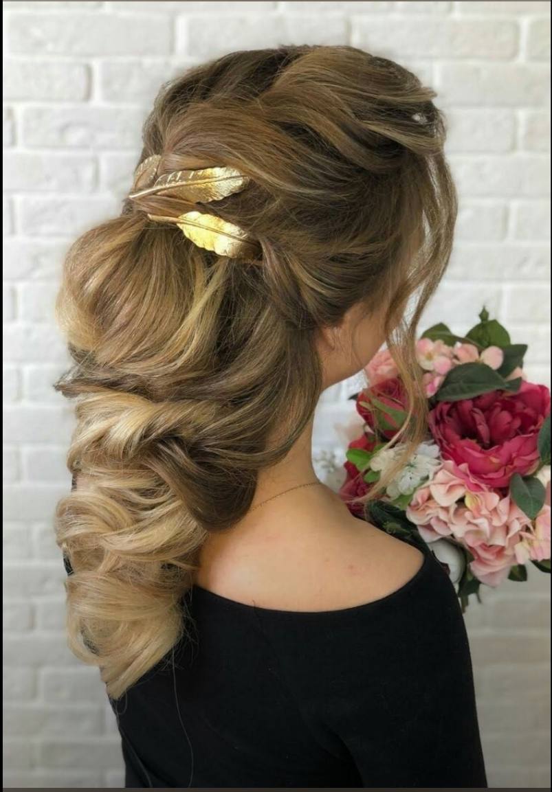 Abendfrisur mit Volumen und dekorativer Haarspange, Natali Beliaeva, Visagistin und Stylistin