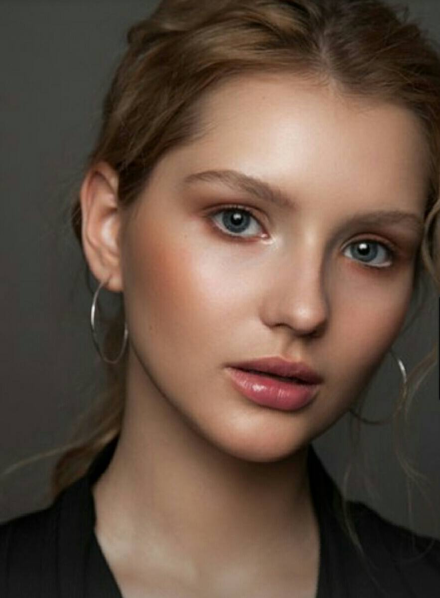 Natürliches Tages-Make-up mit sanften Tönen – Visagistin Natali Beliaeva, Nürnberg